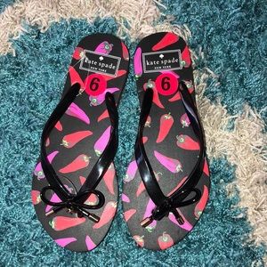 Kate Spade New York Flat Sandal (Size 6)